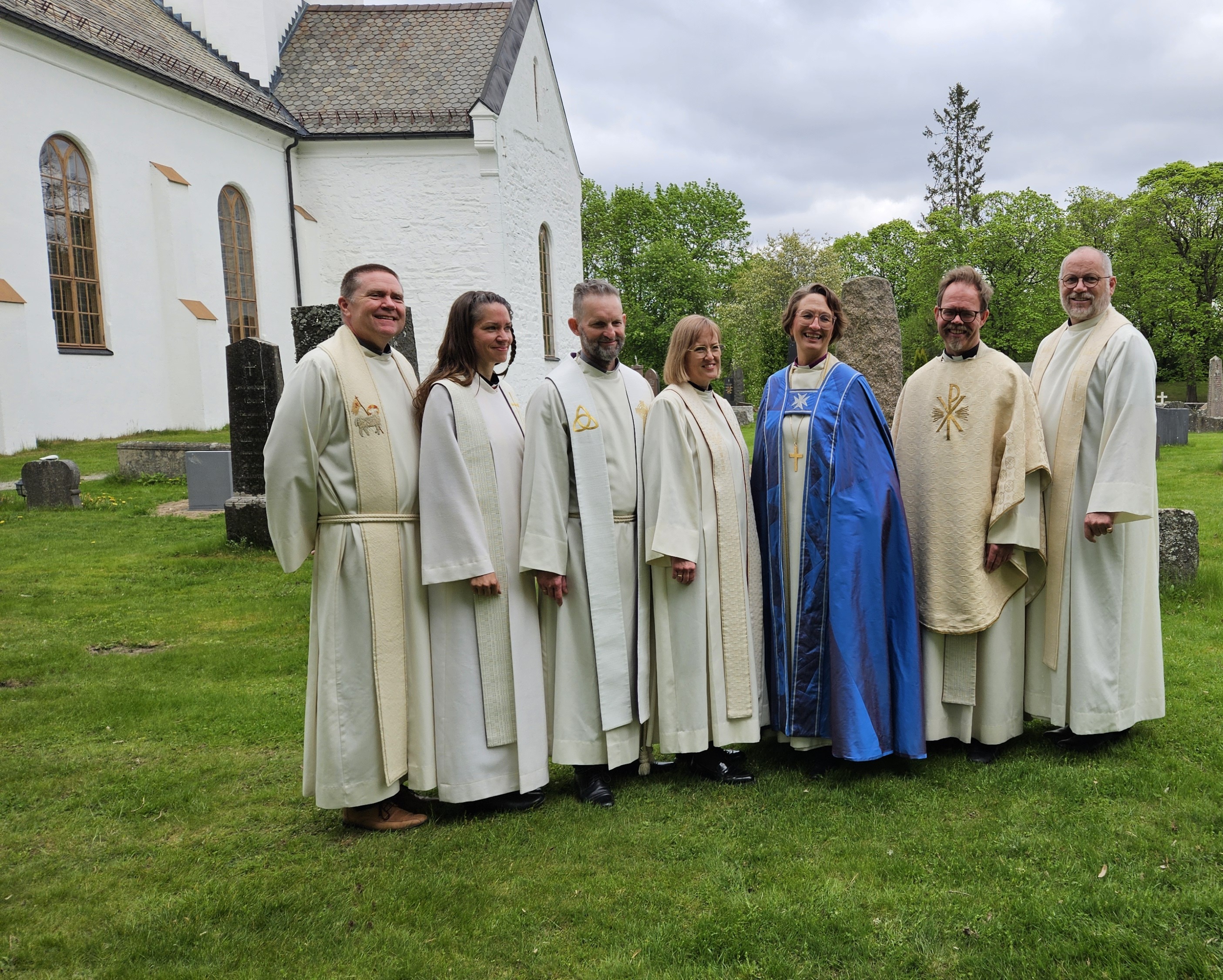 Prester, prost og biskop 