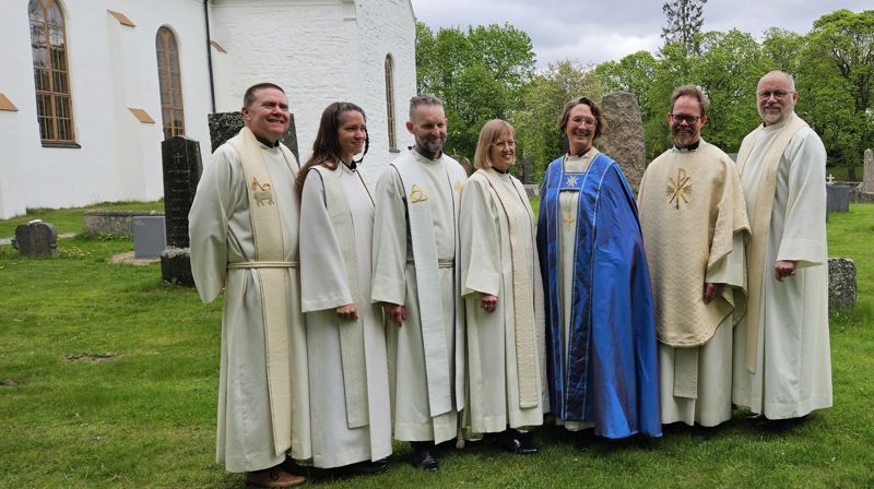 Prester, prost og biskop