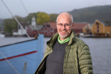 Vår nye sokneprest Leif Wikøren Nilsen har et nært forhold til havet. Foto: Ivar Barane