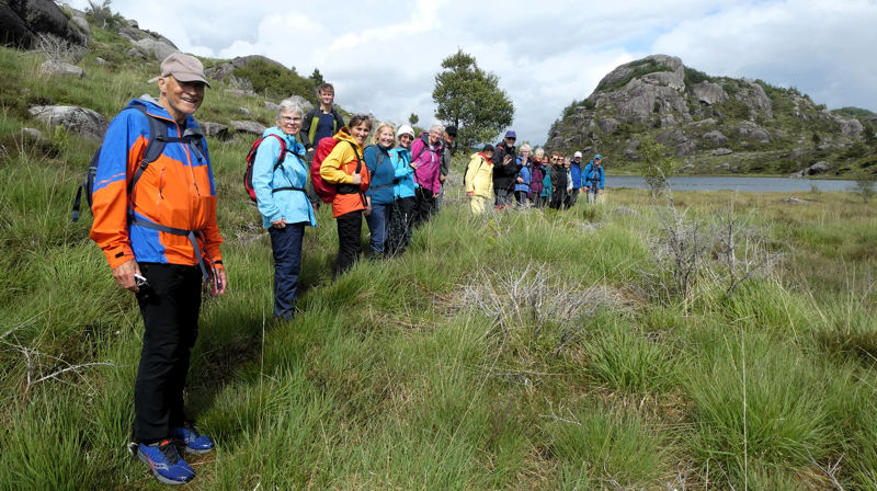 En positiv gjeng med gode klær for all slags vær.