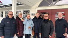 Vil du ha skyss? Denne gjengen sørger for trygg fremkomst for de som trenger transport til- og fra kirken i alle sesonger.