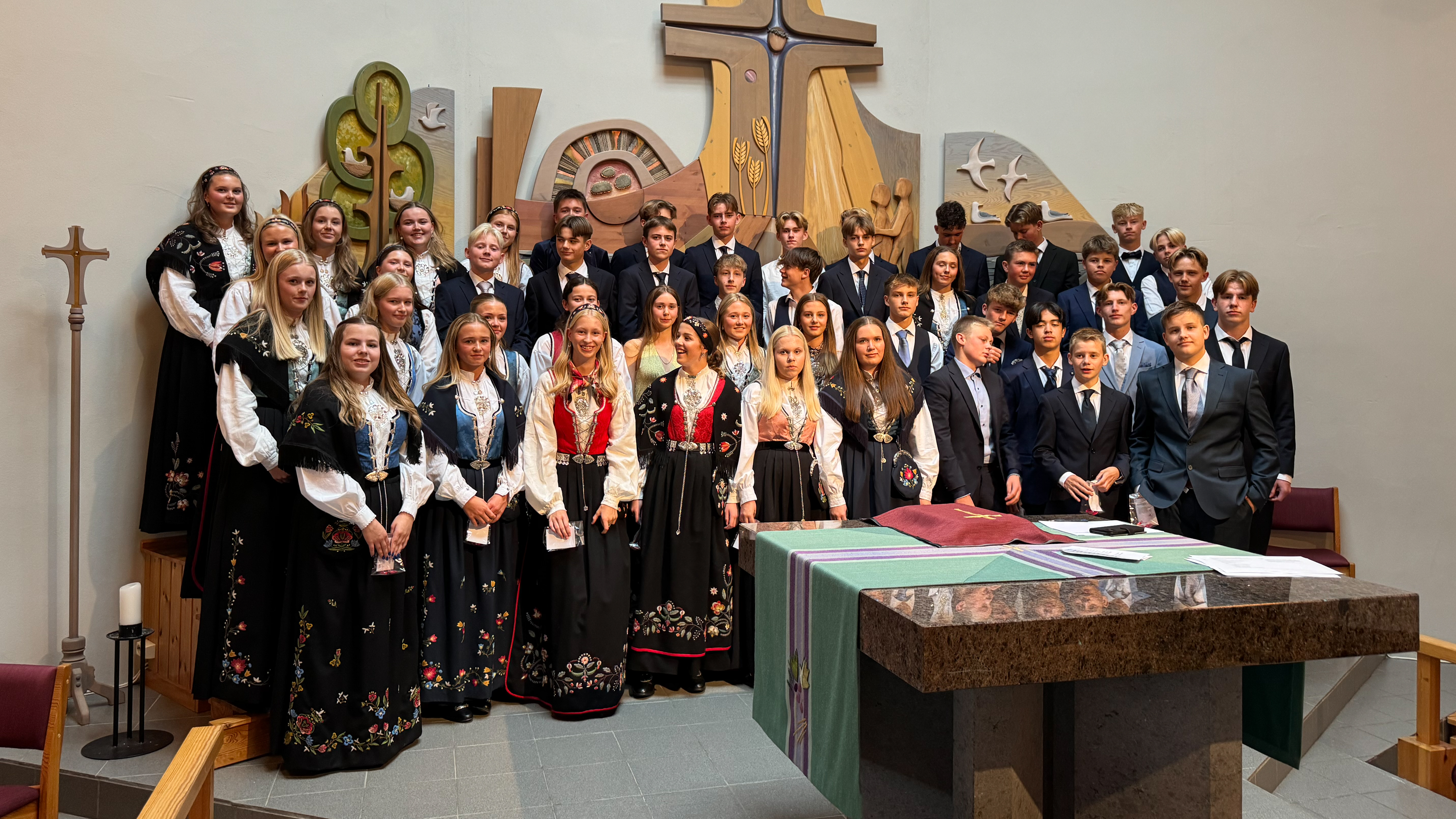 Konfirmantfest: Uken før konfirmasjonene holdes det stor fest for ungdommene og deres foresatte i Eigerøy arbeidskirke. Foto: Leif Wikøren Nilsen