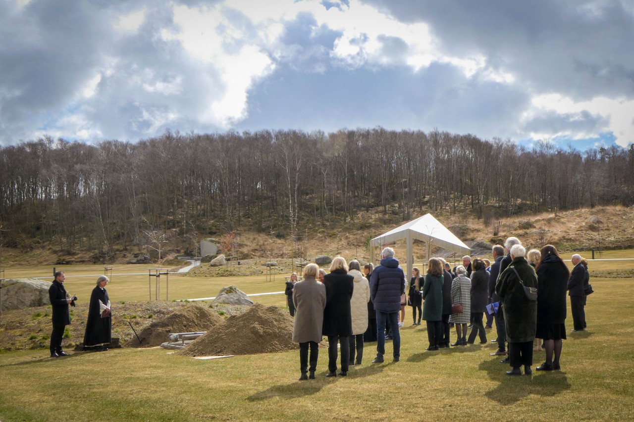 Første kistegravferd på Hestnes Gravlund 29. mars 2022