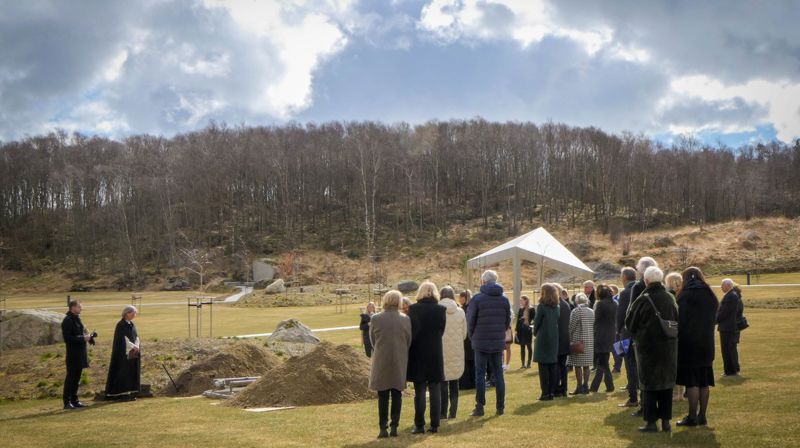 Første kistegravferd på Hestnes Gravlund 29. mars 2022