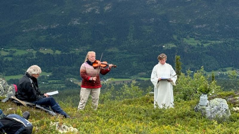 Gudsteneste på Espelifjellet