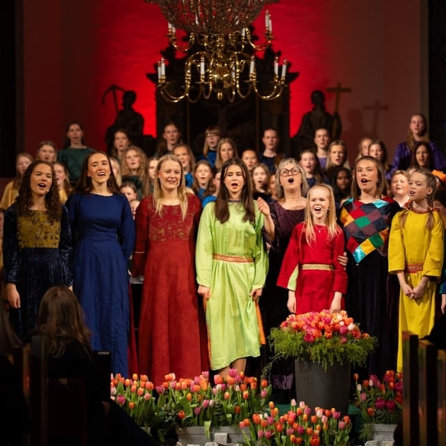 Korskolens forestilling - Livets fargespill