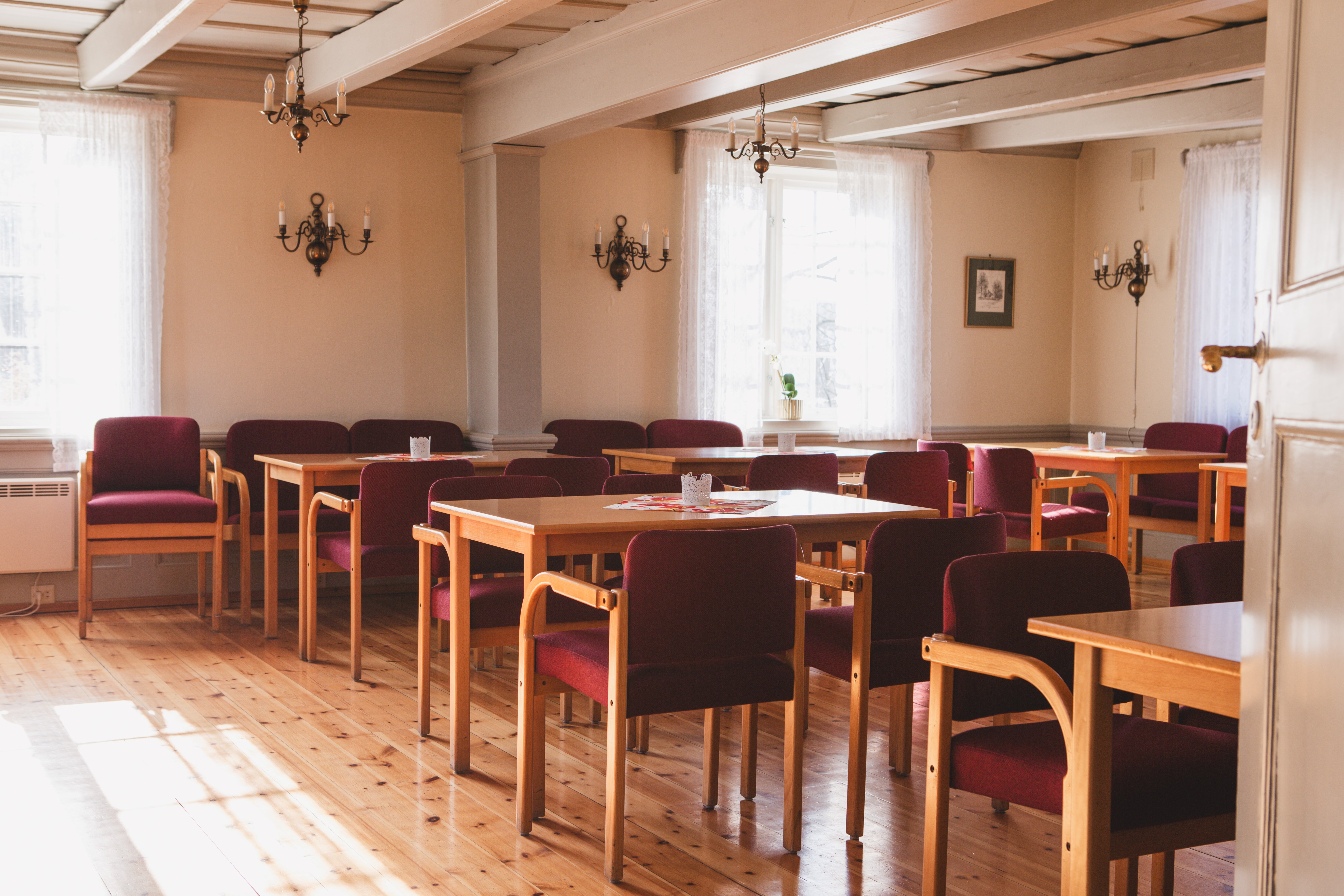 Kirkestua ligger like bortenfor Gamle Glemmen kirke. Foto: Cecilia Riis Kjeldsen.