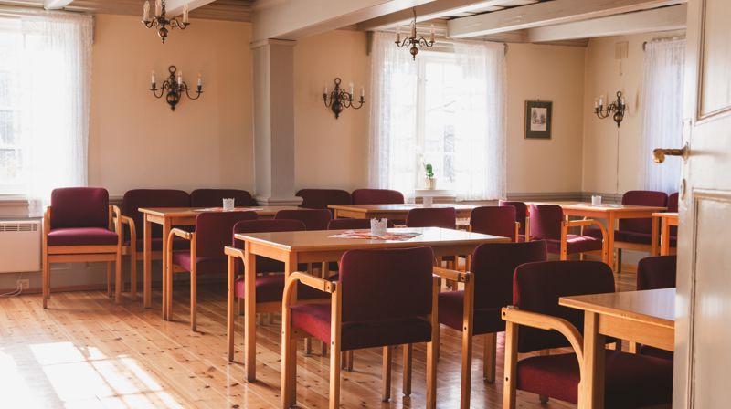 Kirkestua ligger like bortenfor Gamle Glemmen kirke. Foto: Cecilia Riis Kjeldsen.