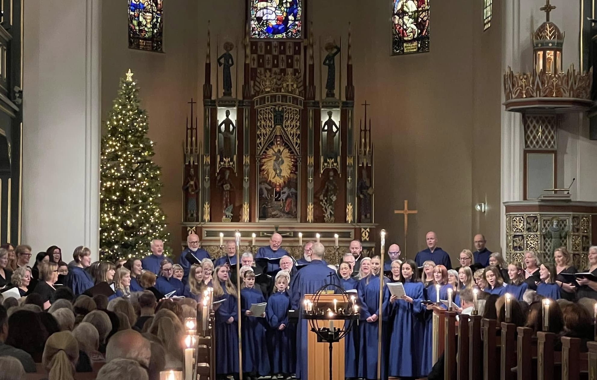 21.desember: Ni lesninger og sanger – vi synger julen inn