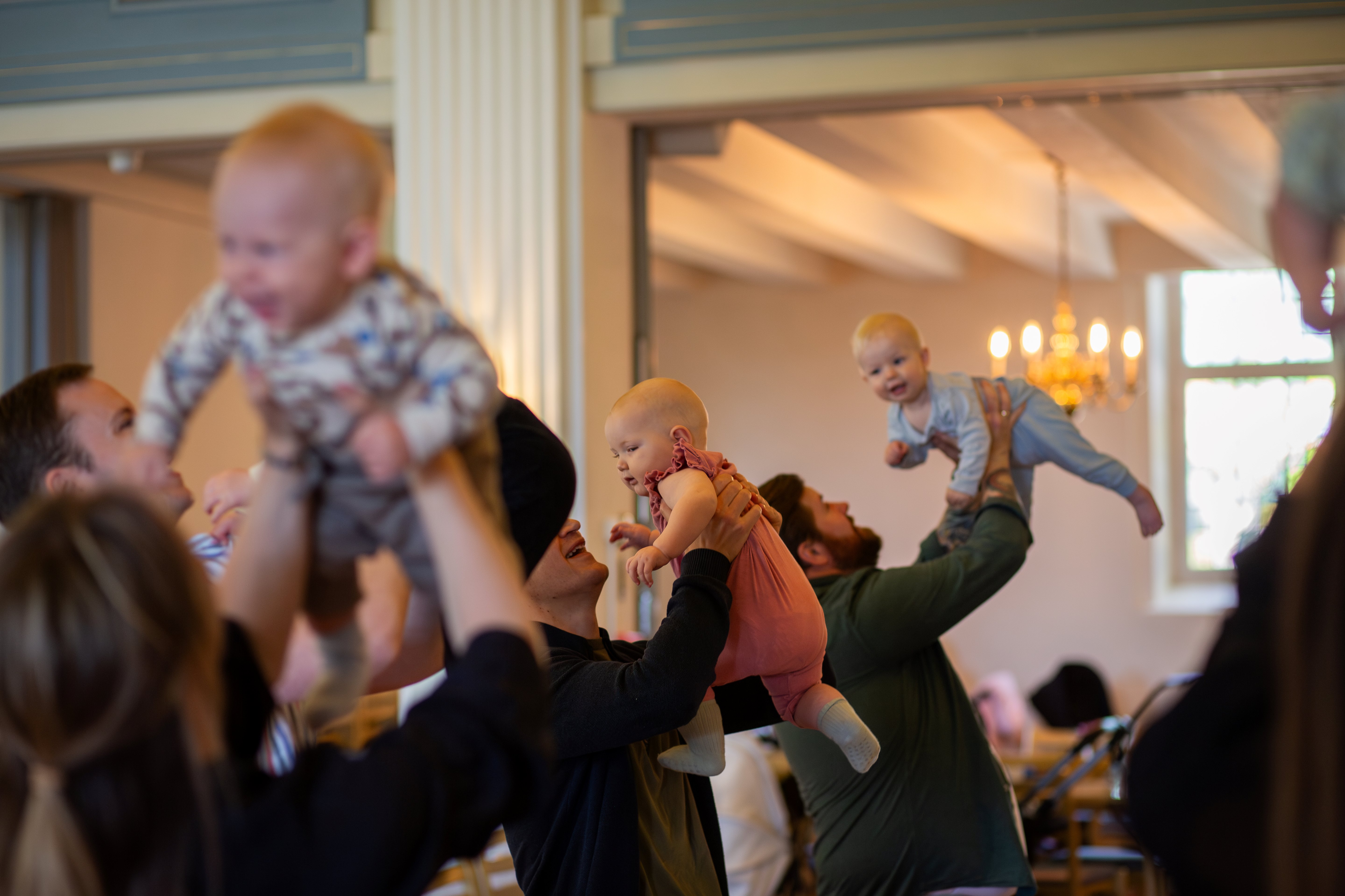 Fra babysang i Glemmen kirke. Foto: Cecilia Riis Kjeldsen