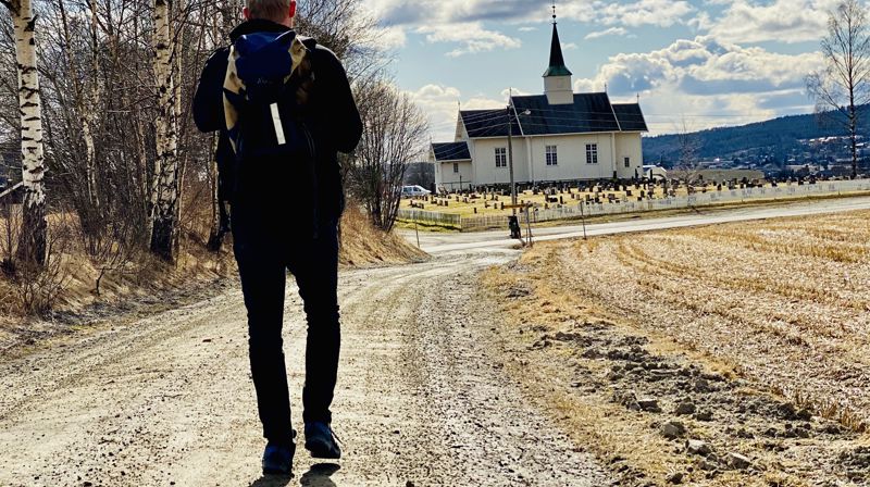 Pilegrimsmål ved Heni kirke i påsken