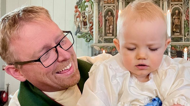 Dåpskjole til gratis utlån, eller kanskje du vil sy selv?