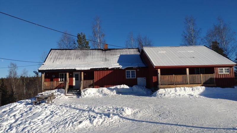 Skihytta på Bleiken er klar for sportsgudstjeneste søndag 16. mars kl. 12.00 (foto Marit Wesenberg 2023).