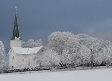 Nes kirke fra 1730. Foto: Knut Sterud. 