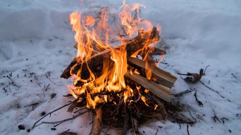 Utegudsteneste og familiegudsteneste rundt bål