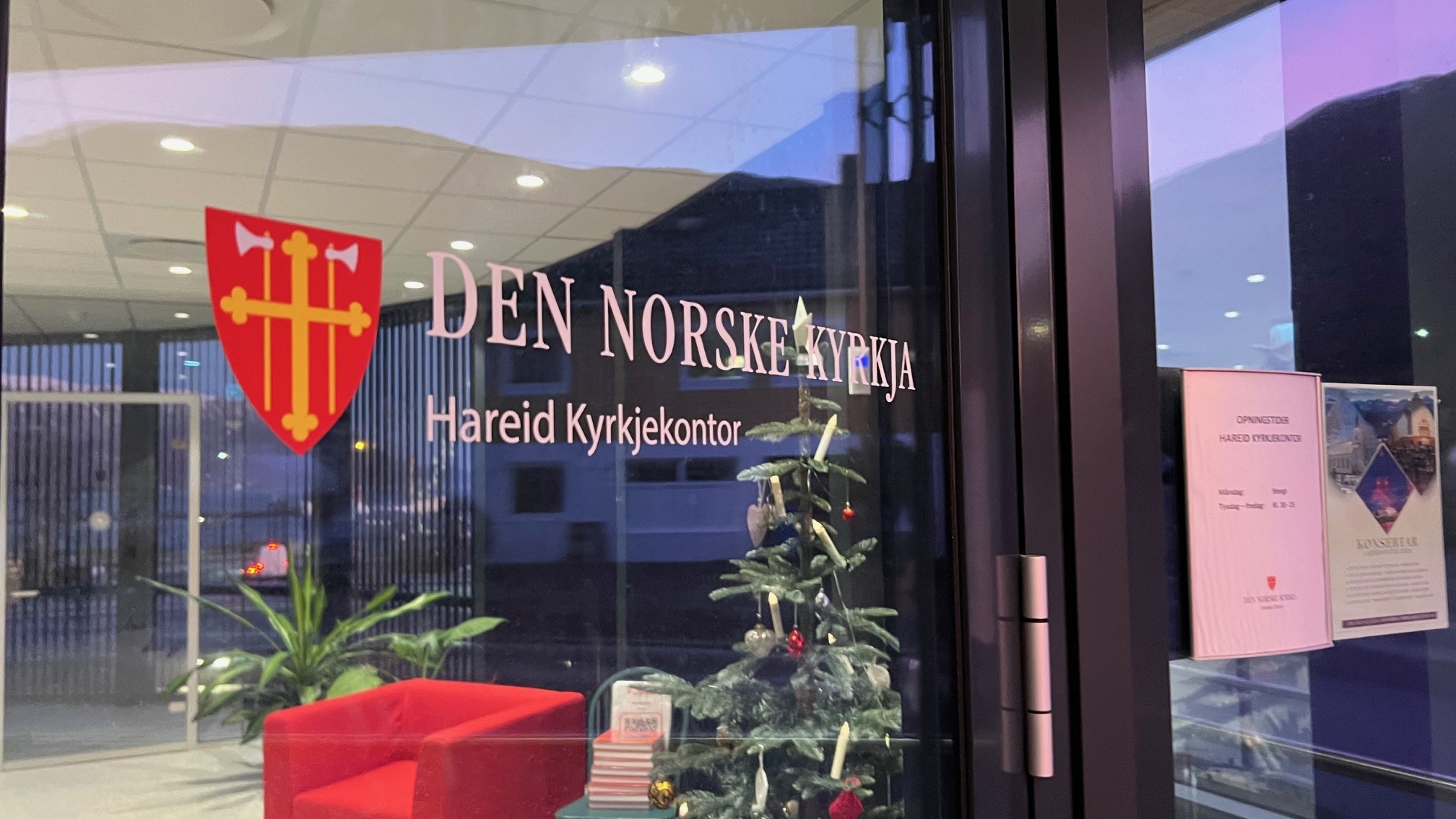 Opningstider jul og romjul 2024. Foto: Hareid sokn