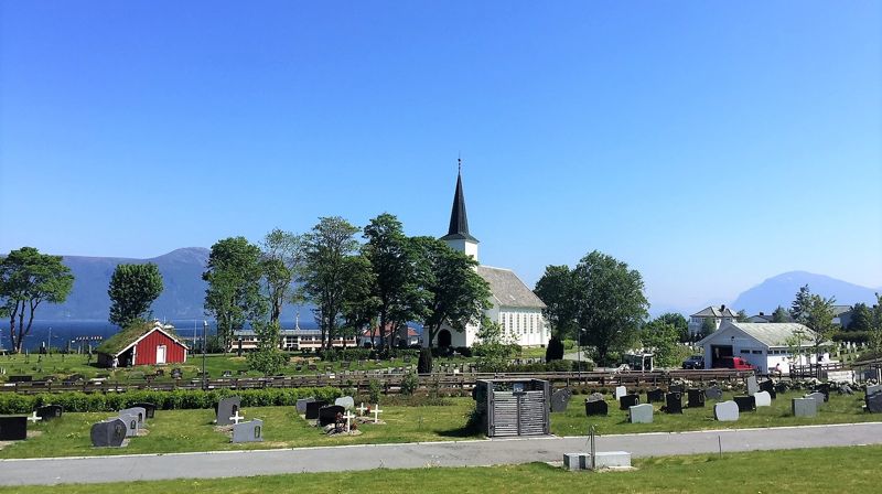 Om gravferd og bisetting i Hareid