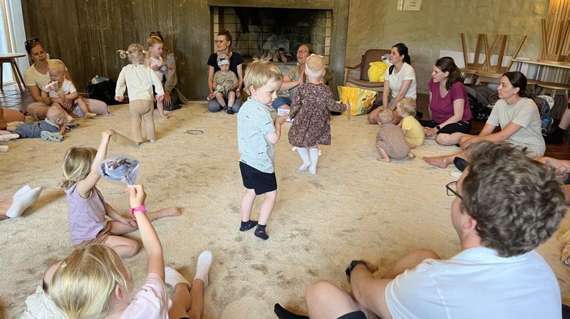 Småbarnssang: Liten, men likevel STOR