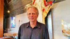 - Jeg kommer til å savne kirkerommet i Rossabø. Det er et helt spesielt rom å feire gudstjeneste i, sier sokneprest Tor Egil Eriksen.