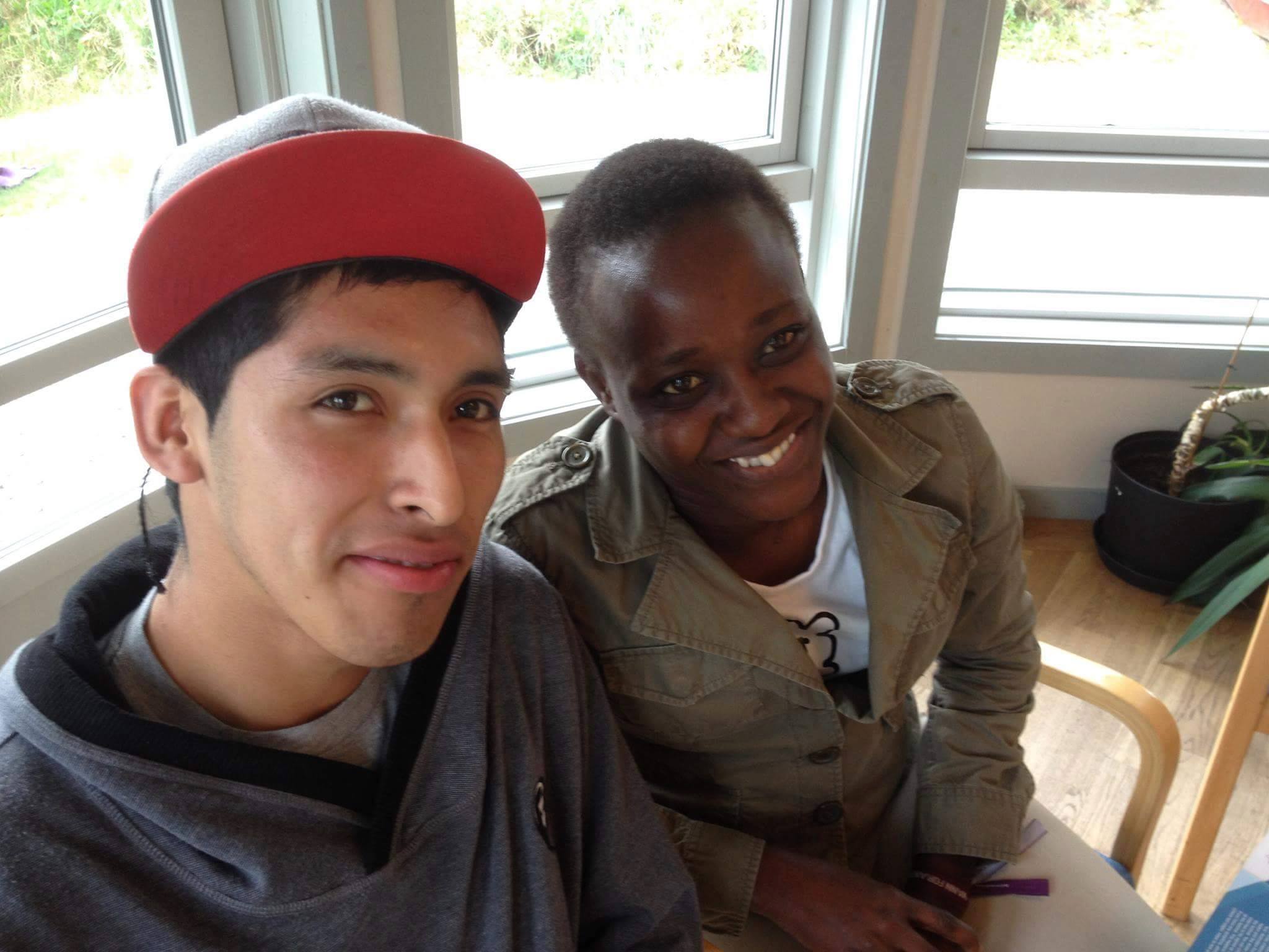 Sirkusartisten David og fotballdommeren Jane Terezi er to av studentene som tidligere har hatt praksisplass i Barn er bra!-festivalen.