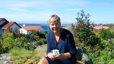 UNDER ÅPEN HIMMEL: Jeg opplever at kirken har rom for alle, smiler Hege Haukeland Liadal.