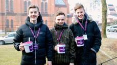 Andreas Nilsen Runde, Andreas Skeie Aksdal og Jacob Andreas Hausken før de dykket ut i tåkehavet i Haugesund sentrum.