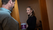 Bøssebærerne rekker ikke å banke på til alle og mange har ikke kontanter - så VIPPS gjerne til 2426