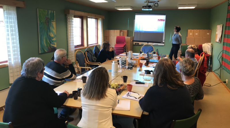 Ansatte i fellesrådene lyttet til seniorkonsulent Eva Schafferer fra KA på arkivkurs 18.10.18.