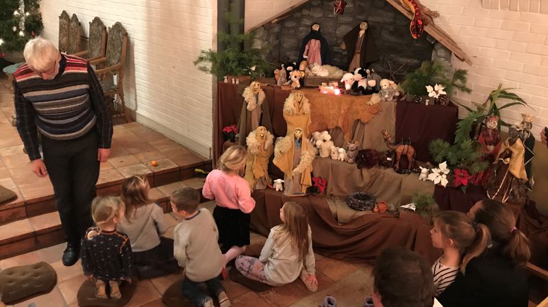 Julekrybbe samling i Hole kirke