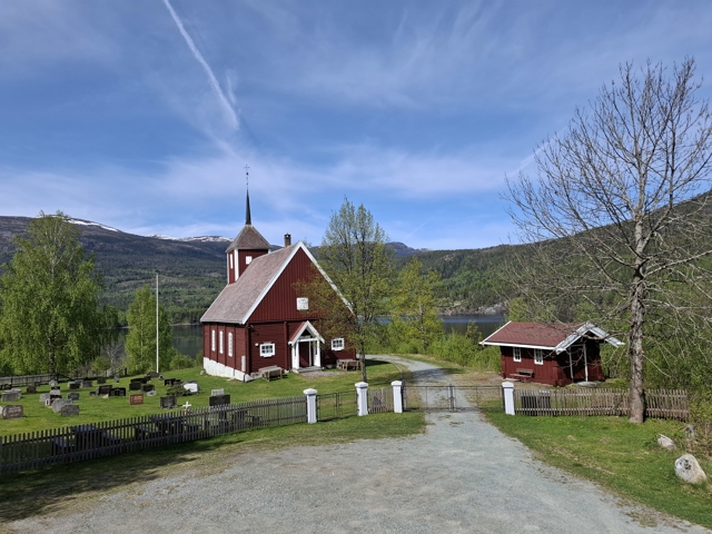 Besøk en av kirkene i Eiker prosti i sommer! 