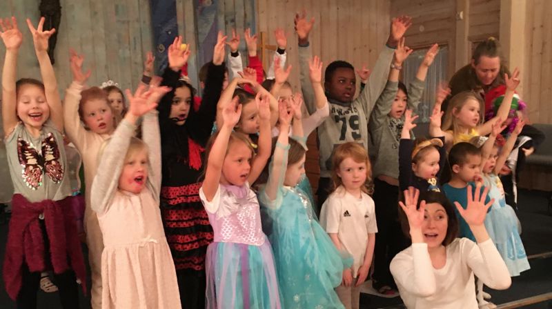 Gudstjeneste for store og små