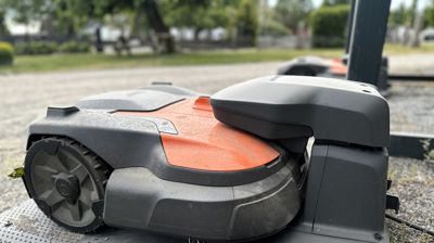 En av robotklipperne på Undersbo. Foto: Kristina Hvarnes Andersen