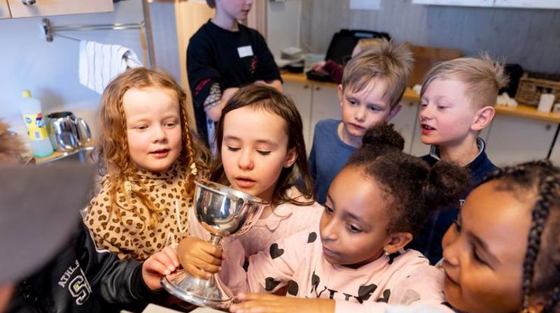 Tårnagenter undersøker mye i kirken. Foto: Sven-Erling Brusletto