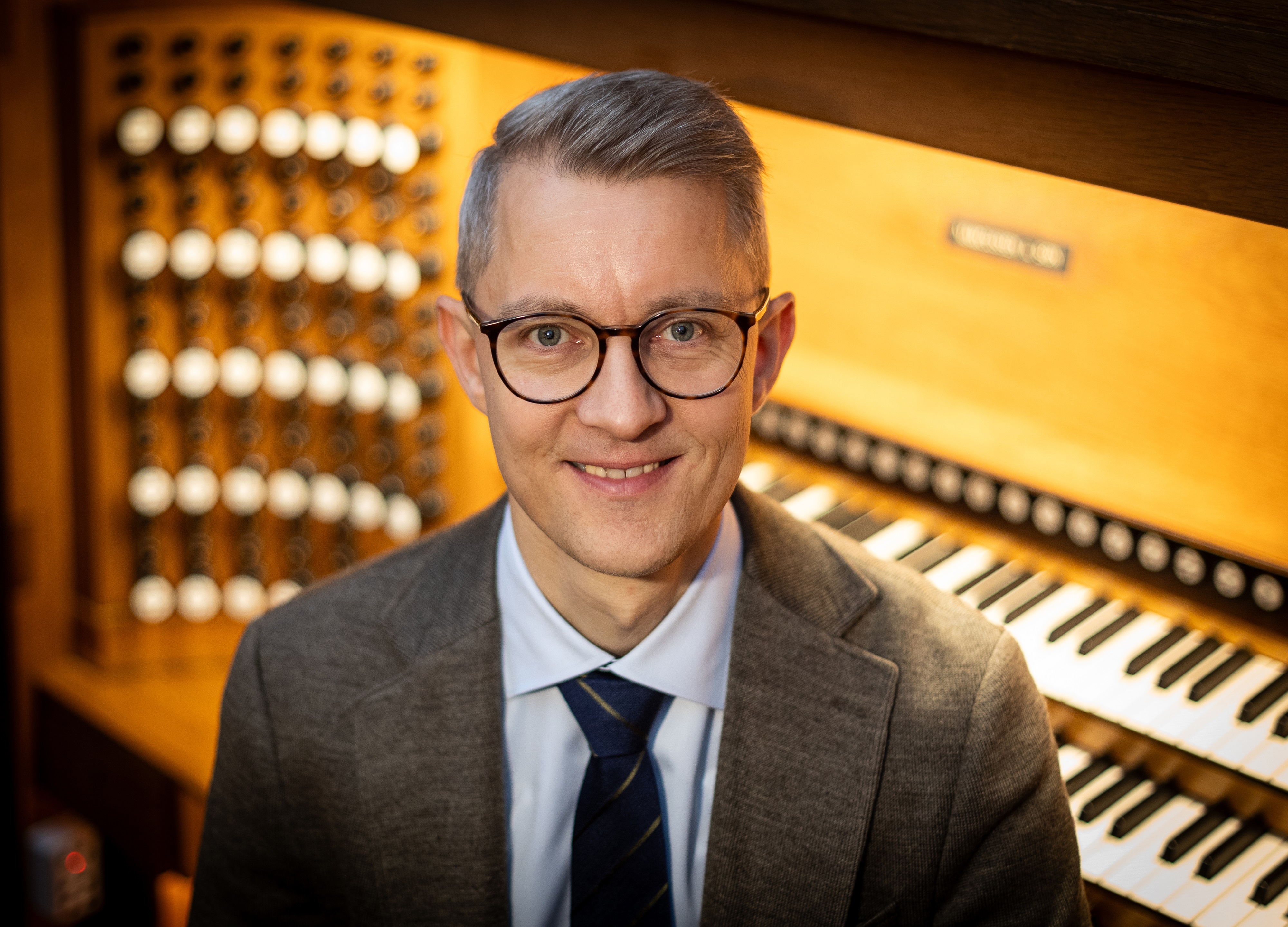 Henrik Skærbæk Jespersen spiller konsert i Larvik kirke 9. februar.