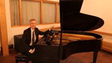 Kantor Pieter Leebeek blir snart pensjonist, og det markeres med en avskjedskonsert.