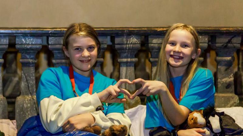 Overnatting i kirken er en del av programmet på Lys Våken. Foto: Den norske kirke/Rianne van den Brink