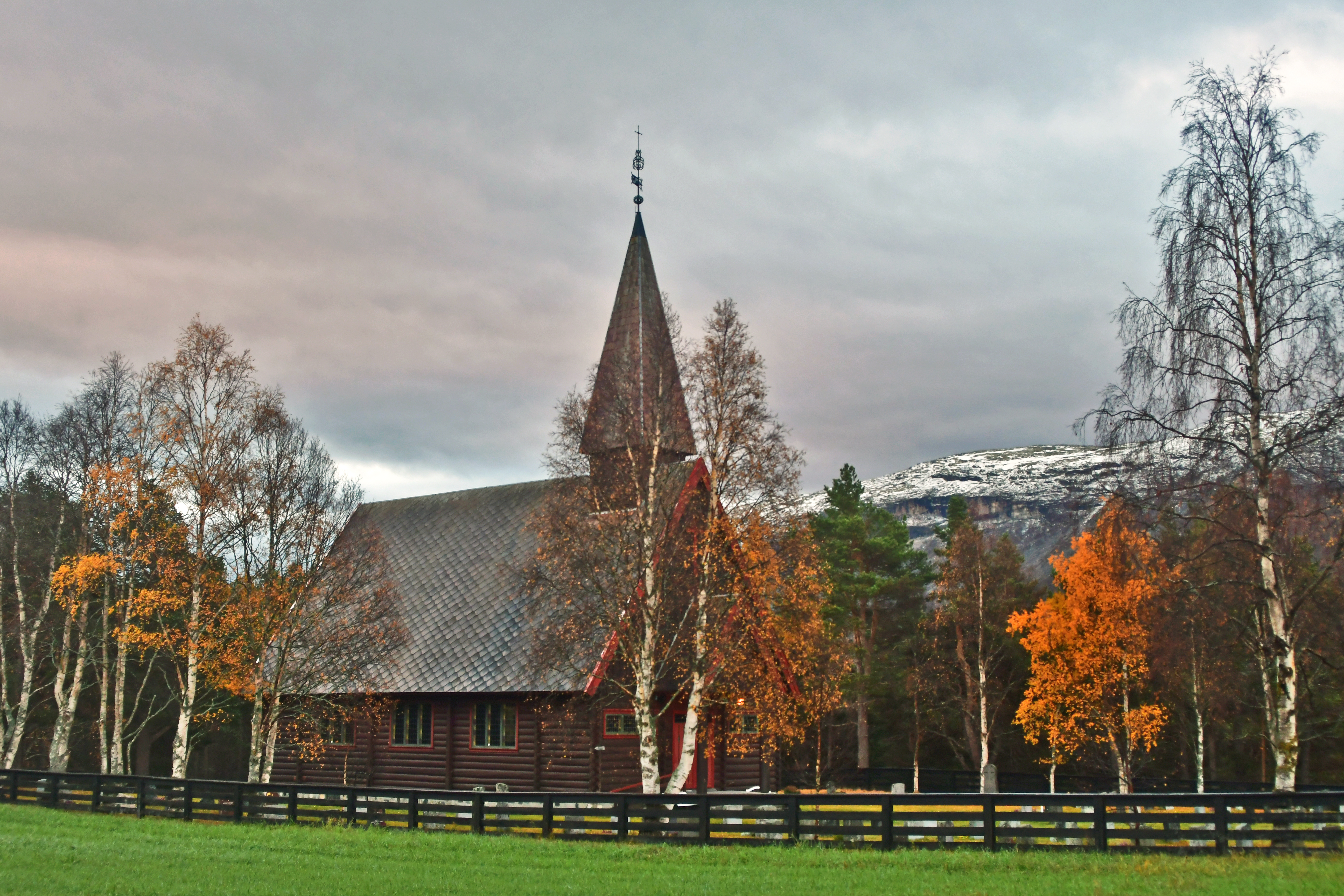 Lesjaverk kyrkje (Foto: Bernt Martin Tordhol)