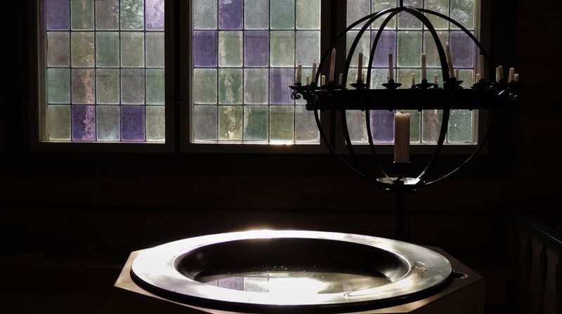 I Lesjabygda har barn og voksne  blitt døpt i nesten tusen år.