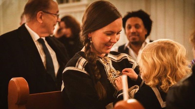 Både små og store er velkommen på julegudstjeneste. Gudstjenesten på julaften varer som regel mellom 40 minutter og en time (Illustrasjonsfoto: Den norske kirke / Ellevill).