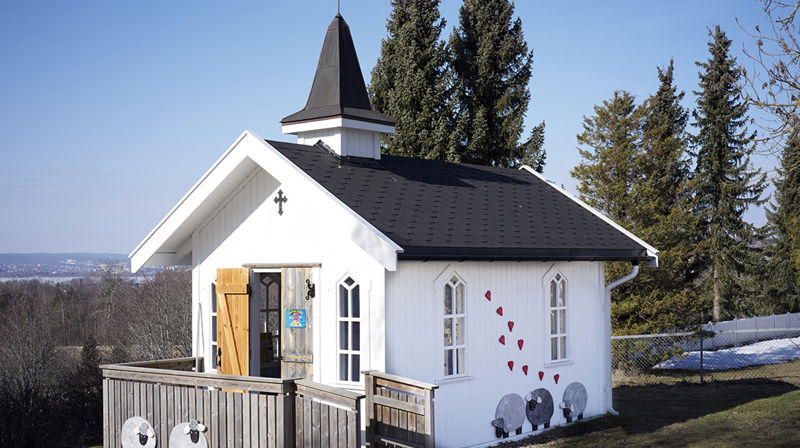 Velkommen til Barnas kirke. Her er det alltid åpent!