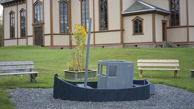 Kom og se den nye flotte lekebåten ved Barnas kirke