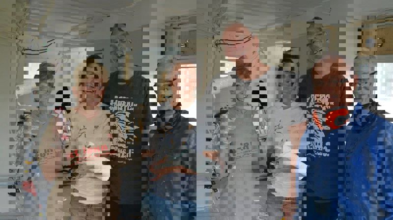 Helga, Kari, Harald og Ingvard på dugnad med godt humør