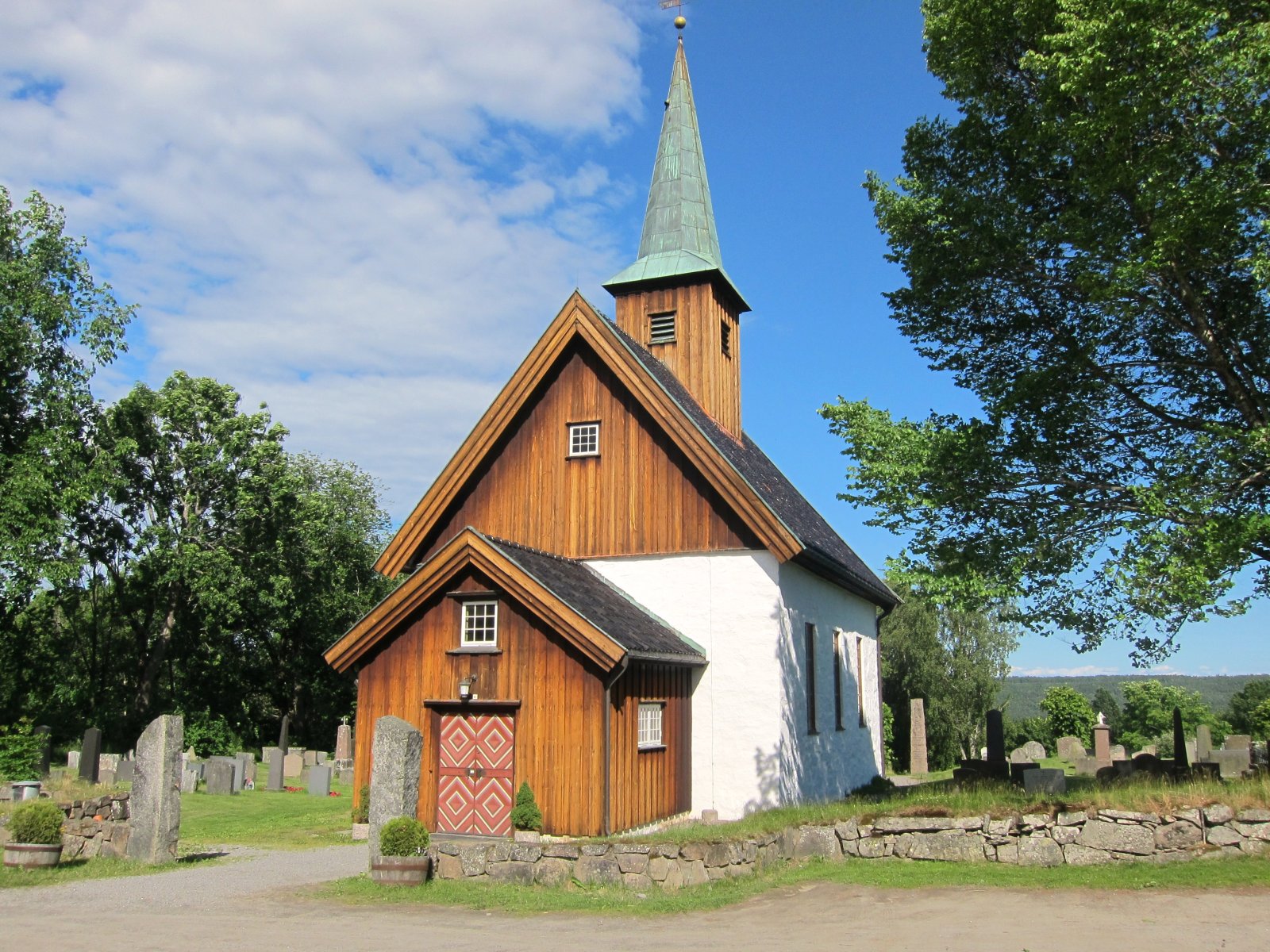 Nå må du kjappe deg hvis du vil høre om historien og oppleve Nesodden kirke innenfra