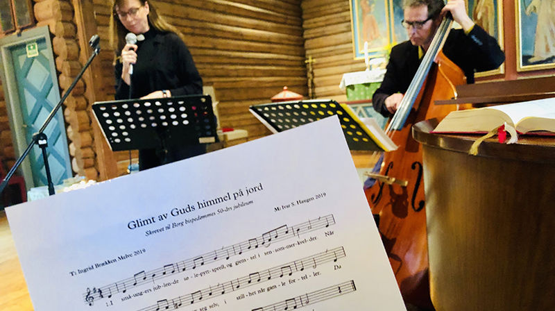 Hør salmen som rørte menigheten i Skoklefall