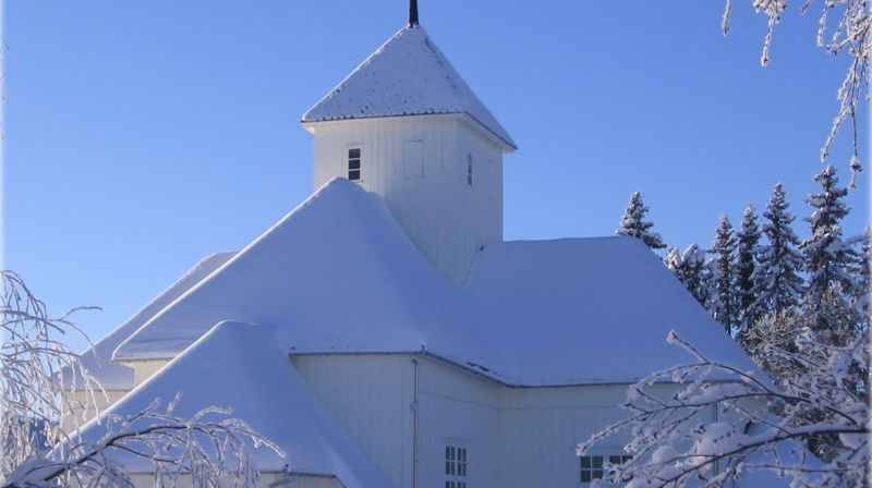 Palmesøndag - 13. april blir det gudstjeneste i Østsinni kirke kl. 11.00, og i Lunde kirke kl. 13.00.