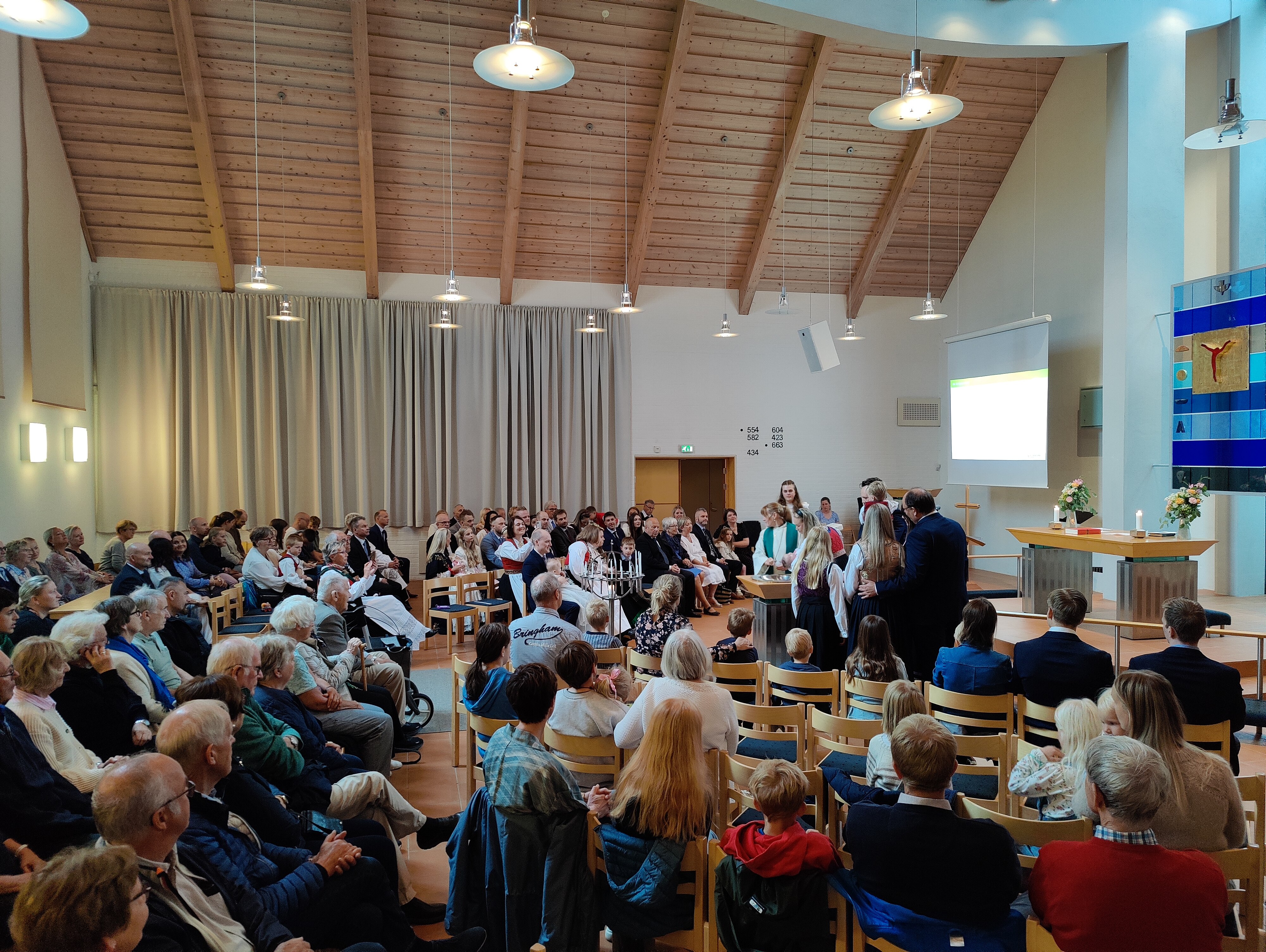 Dåp i Nore Neset kyrkje