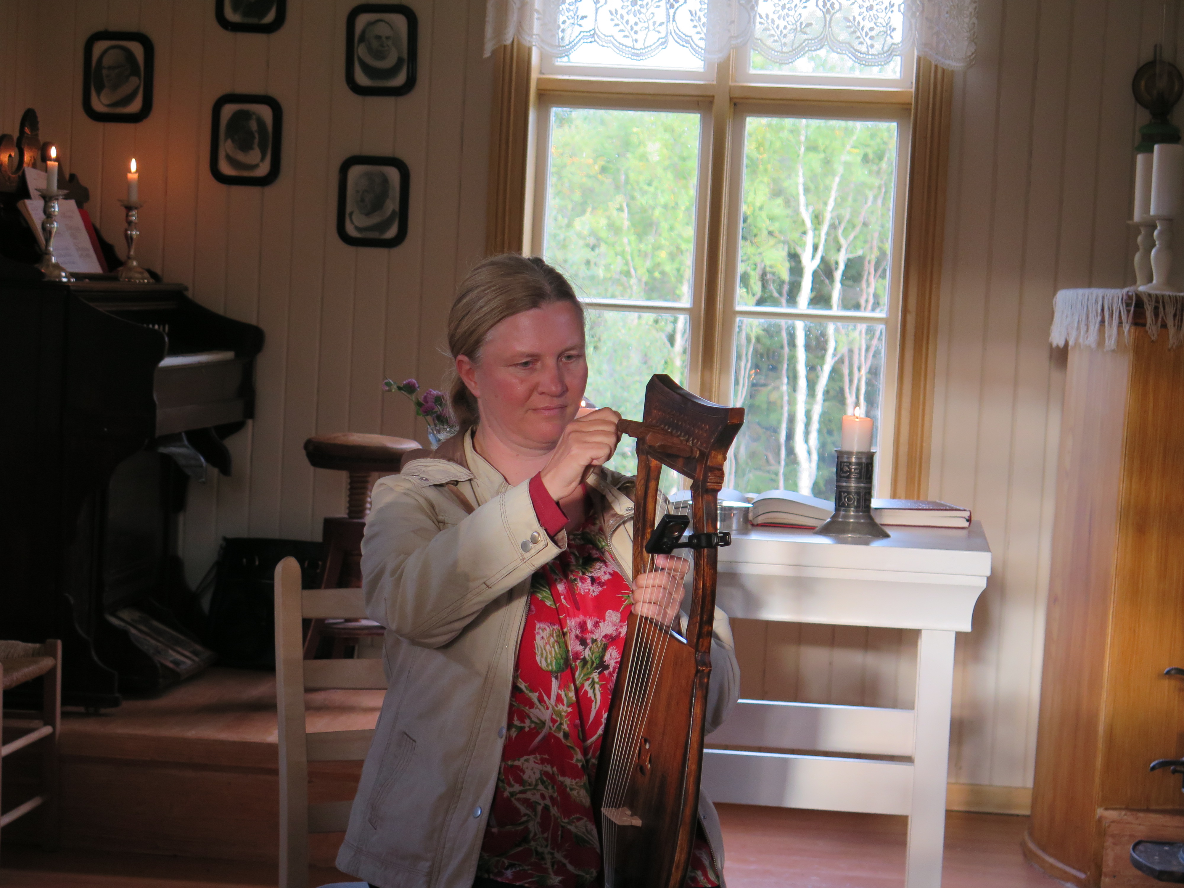 Kveldsgudstjeneste i Dalsbygda gamle kapell