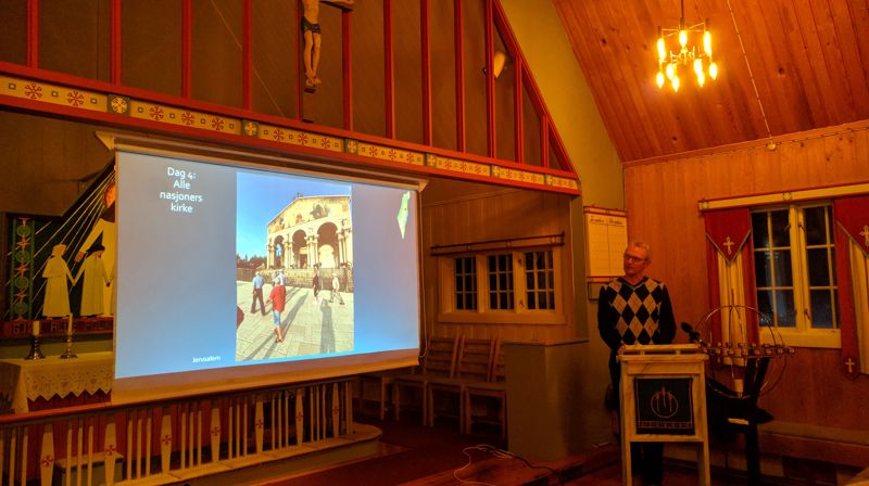 Til pilegrimsland i bilder, ord og toner