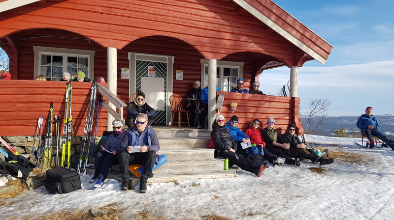 Sangstund ute i det fri ved Gåstjønnåshytta