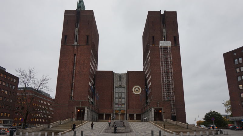 Lederne av kirkelig fellesråd i Oslo og Oslo bispedømmeråd har vært på deputasjon i Oslo Råhus.